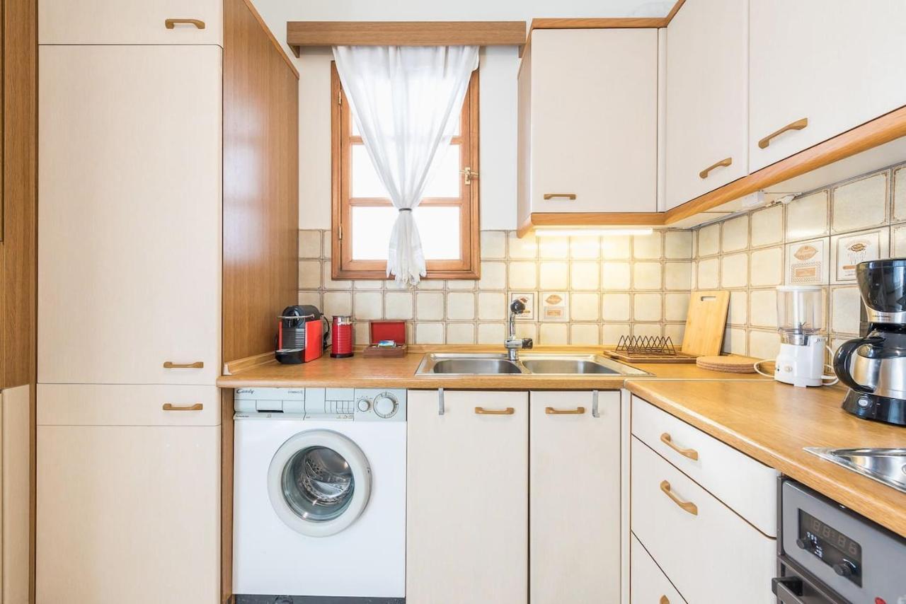 Seaside Central Apartment Athena Bagian luar foto